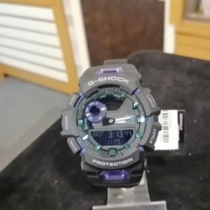 montre-g-shock-casio-noir-et-mauve-300x300