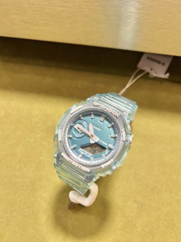 Montre G-Shock bleu ciel 119€