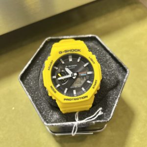 Montre G-Shock jaune 159€