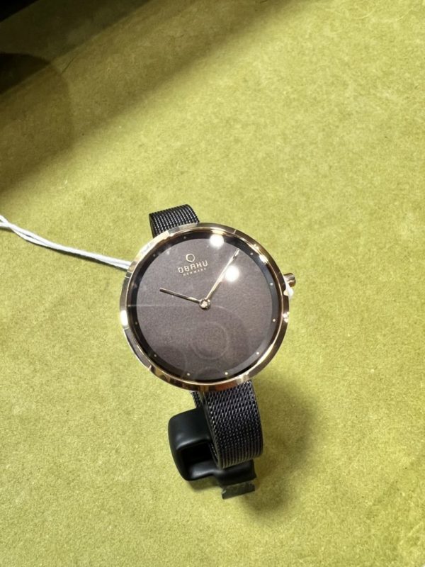 Montre Obaku boîtier rosé sur acier 189€