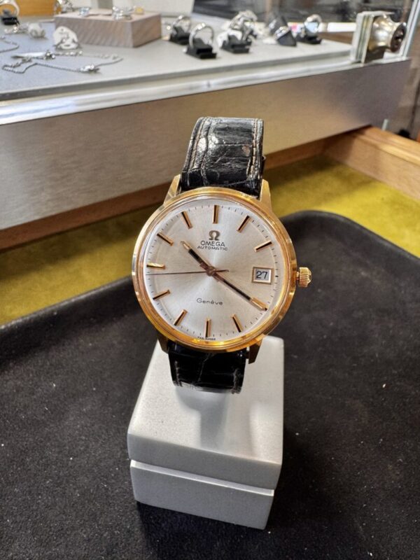 Montre Omega automatique tout or (quasi neuve)