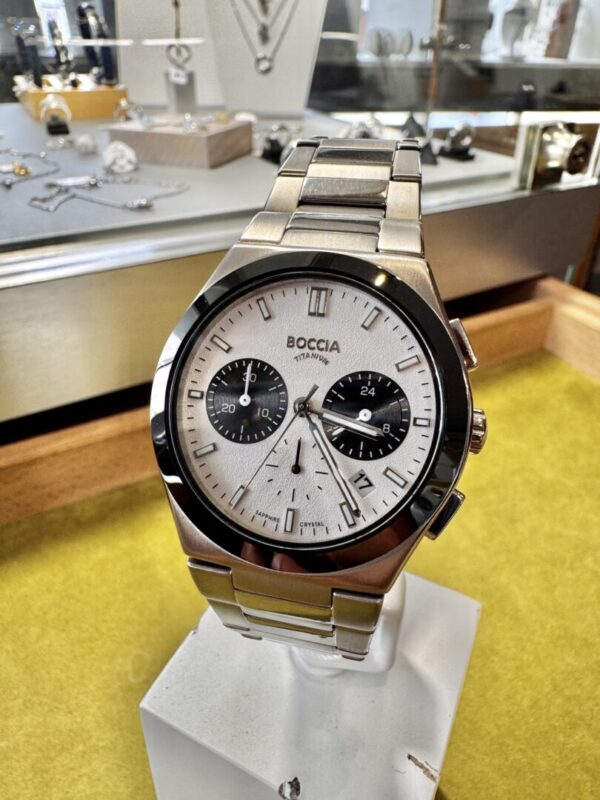 Montre allemande Boccia titane verre saphir blanc